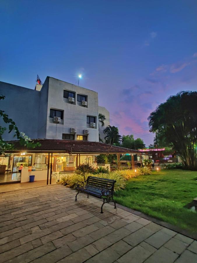 Hotel Ashwin Igatpuri Luaran gambar